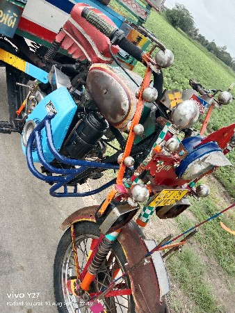 રીક્ષા વેચવાની છે જય અંબે