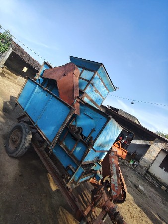 Khodiyar thresar