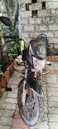 ટુ વ્હીલર વેચવાની છે