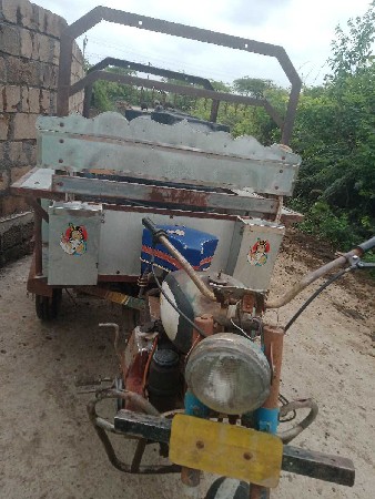 રીક્ષા વેચવાની છે