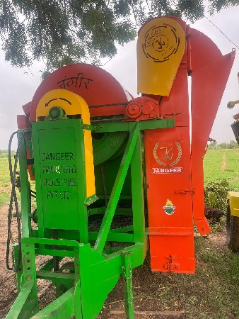 મગફળી નું થ્રેસર વેચવાનો છે