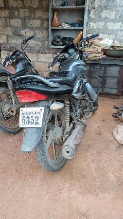 સાઇન ગાડી વેચવાનીછે
