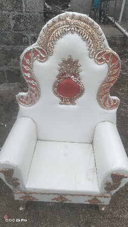લગ્ન મંડપ ની ખુરશી