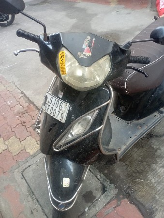 ગાડી વહેંચવાની છે