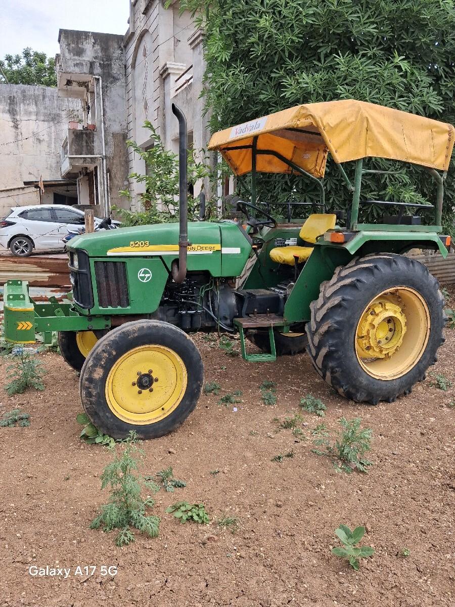 johndeere 5203 L&T