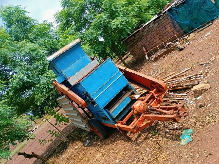 વડવયાળા ની બનાવટ છે