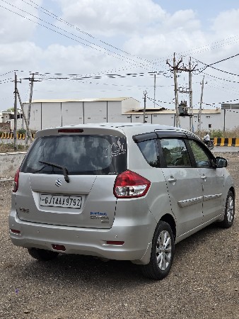 વેસવાની છે ગાડી