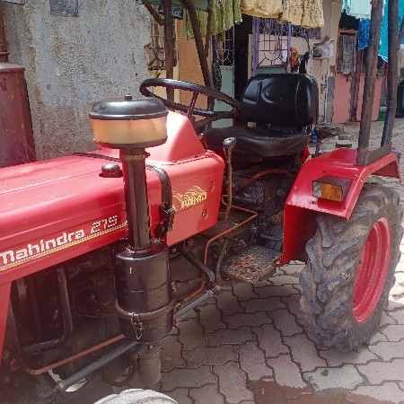 યુવરાજ  ટેકટર