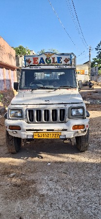 બોલેરો પીકપ વેચવાનો છે
