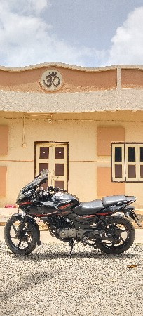 pulsar 220f