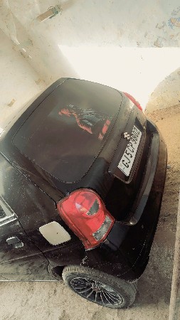 ગાડી વેચવાની છે
