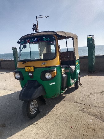 રીક્ષા વેચવાની છે