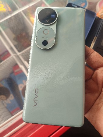 vivo v40