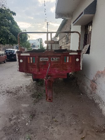 ટ્રોલી વેચવાની છે