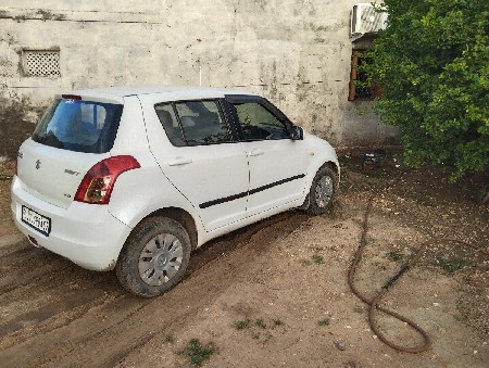 વેચવાની છે