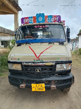 Tata 407