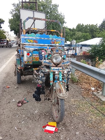 રીક્ષા વેચવાની છે