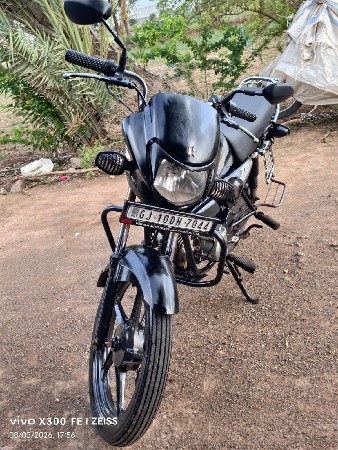 HF ડીલકંશ વેચવાની છે