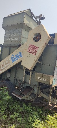 વૈભવ થ્રેસર વેચવાનો છે મગફળી