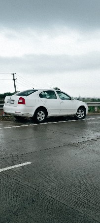 વેચવાની છે