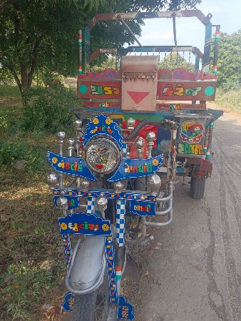 આ રીક્ષા વેચવાની છે એન્જિન. B's 3
