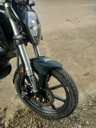 Revolt Rv400
