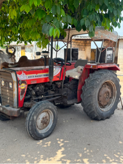 ટ્રેક્ટર વેચવાનુ છે
