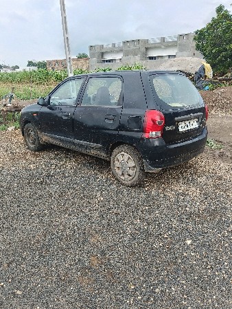 ફોર વ્હીલ-કાર વેચવાની છે