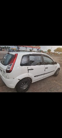 કાર વેચવાની છે