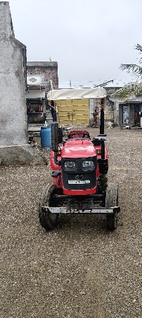 ટ્રેક્ટર વેચવાનું છે