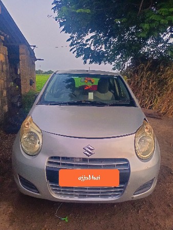 ફોર વીલ વેચવાની છે