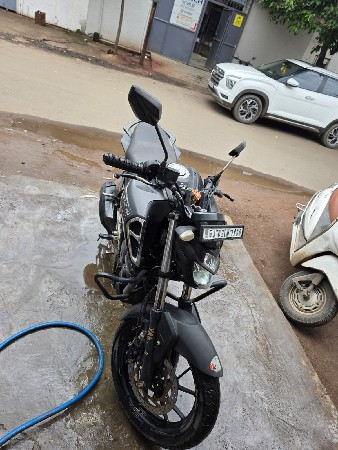 Yamaha fzs