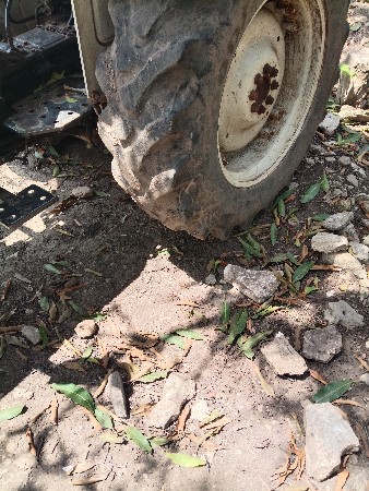 ટાયર વેચવાના છે