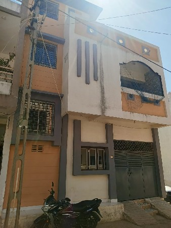 241 gaj makan