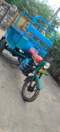 રીક્ષા વેચવાની છે