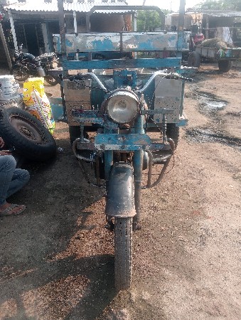 રીક્ષા વેચવાની છે