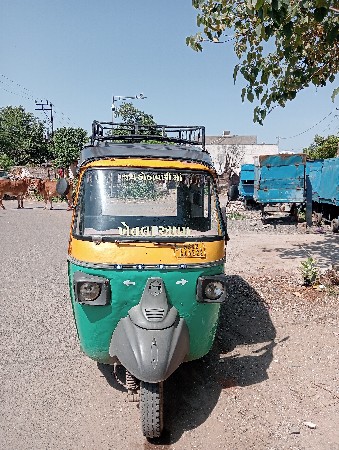 રીક્ષા સીએનજી