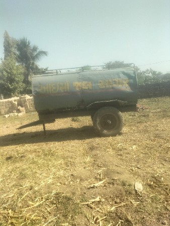 પાણી નું ટેન્કર દેવાનુસે