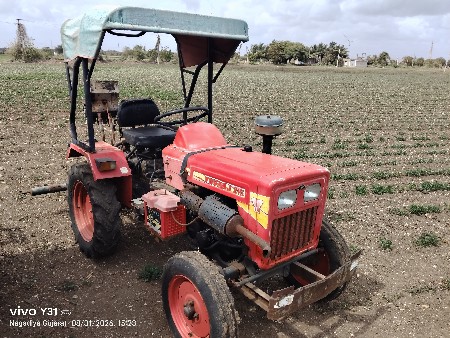 આઇસર 485 mahindra 275 475 અને યુવરા