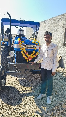 ટ્રેક્ટર વેચવાનું છે