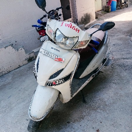 એક્ટિવા 4G વેચવાનું છે