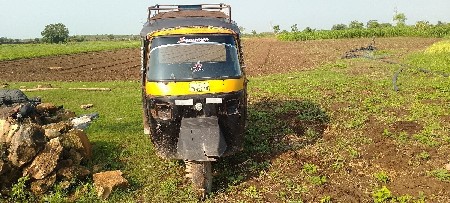 આ ટેમ્પાના સાટા કરવાના છે