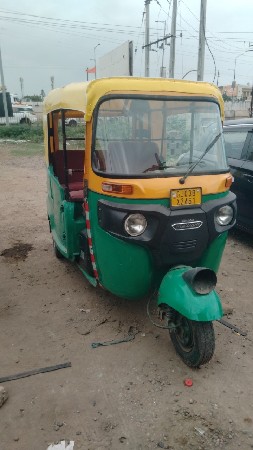Bajaj maxima rickshaw