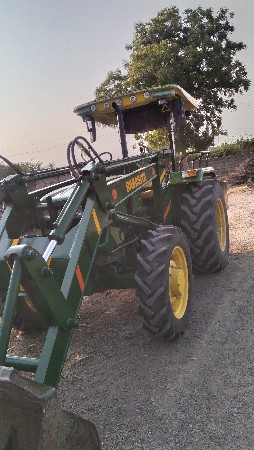 જય માતાજી. 4×4. લોડર માટે મળો.