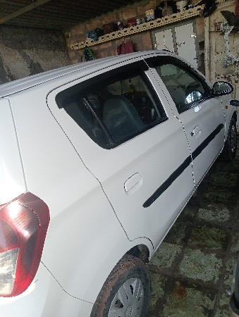 Alto 800 LXI vesva ni se