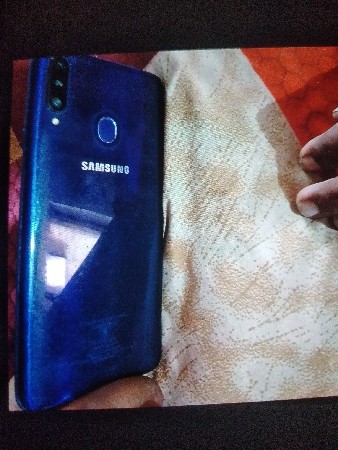 Samsung a20s