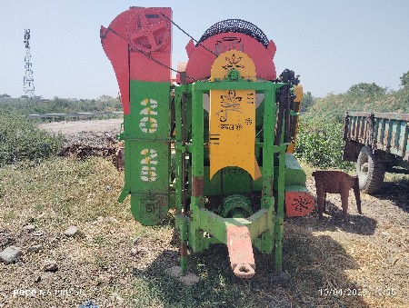 થ્રેશર વેચવાનું છે! 🚜
