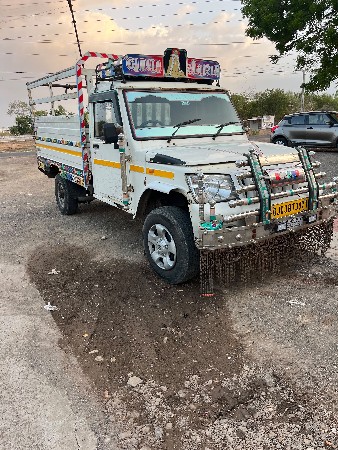 બોલેરો વેચવાનો છે