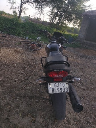 વેચવાની છે  એક્સચેન્જ માં હાલે