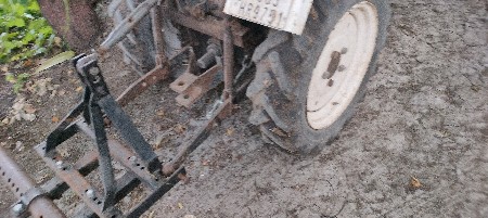 મીની ટ્રેક્ટર વેચવાનું છે
